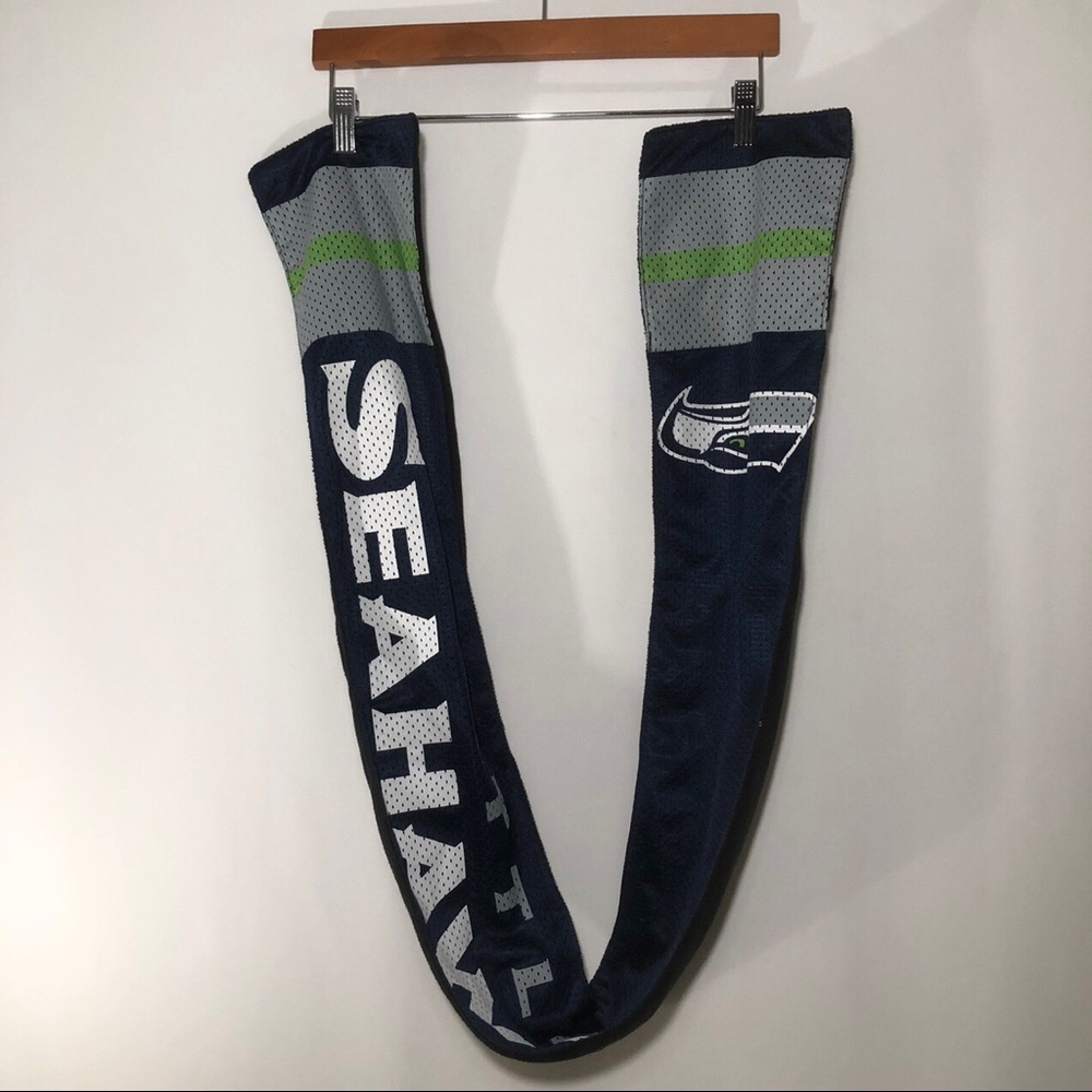 SEATTLE SEAHAWKS NFL FLEECE SCARF WITH HIDDEN POCKET🧣💙💚 FOOTBALL